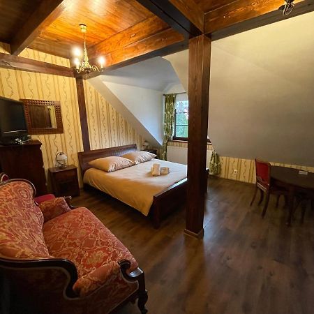 Hotel Tyrol I Restauracja Zycie Gruzji Osielsko Экстерьер фото