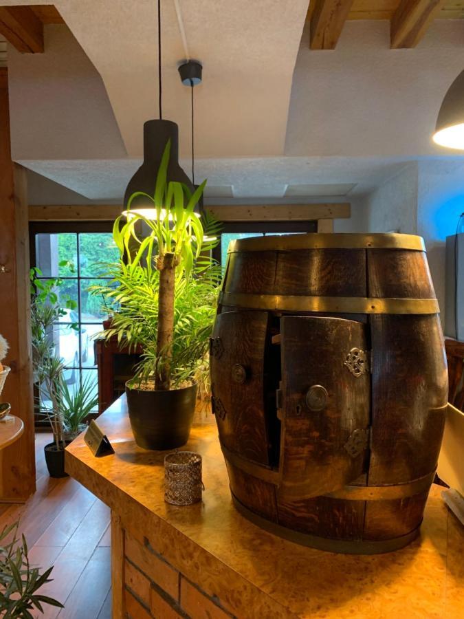 Hotel Tyrol I Restauracja Zycie Gruzji Osielsko Экстерьер фото