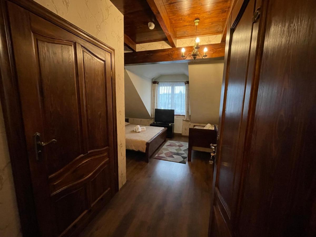 Hotel Tyrol I Restauracja Zycie Gruzji Osielsko Экстерьер фото