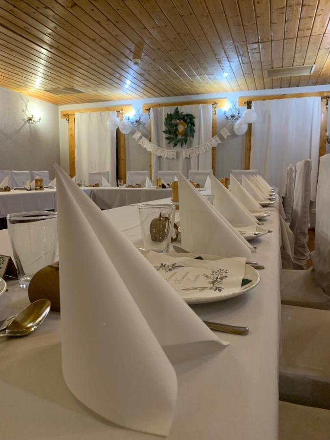 Hotel Tyrol I Restauracja Zycie Gruzji Osielsko Экстерьер фото